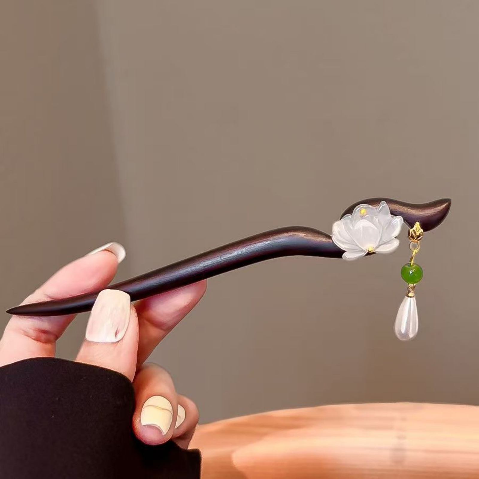 1PC Elegant Lotus Wood Hair St – обзор и цена Tech Accessories For Women