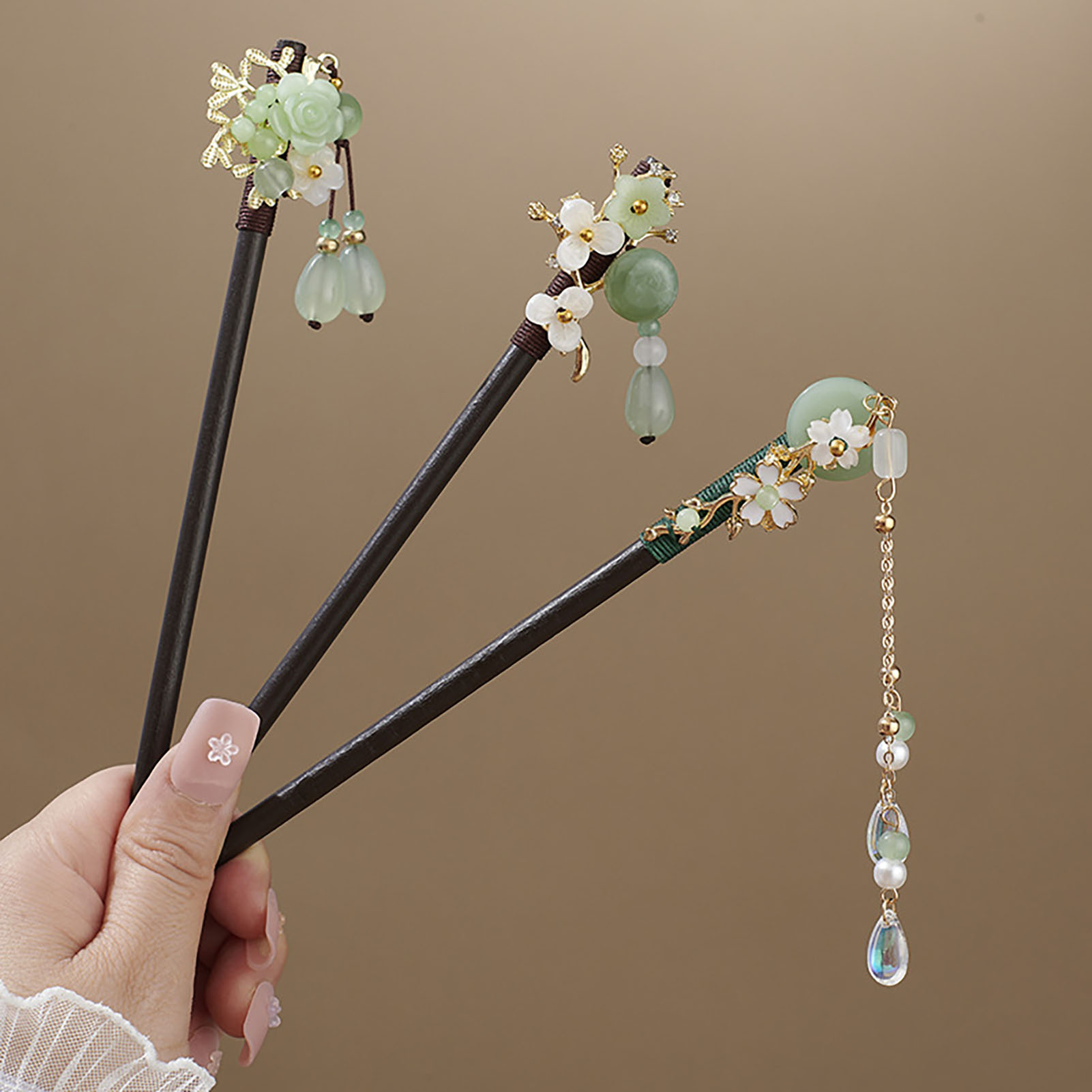 Chinese Style Flower Tassel Ha – обзор и цена Tech Accessories For Women
